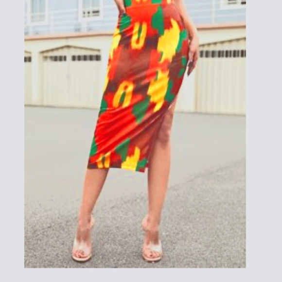 Skirr - Picture 1 of 2